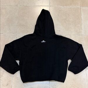 EMESTUDIOS Elegant Black Women's Hoodie Sweater